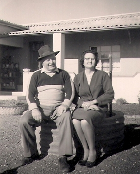 Uncle Benna and Aunt Miemie van Niekerk - the legendary farm owners of Oom Benna's